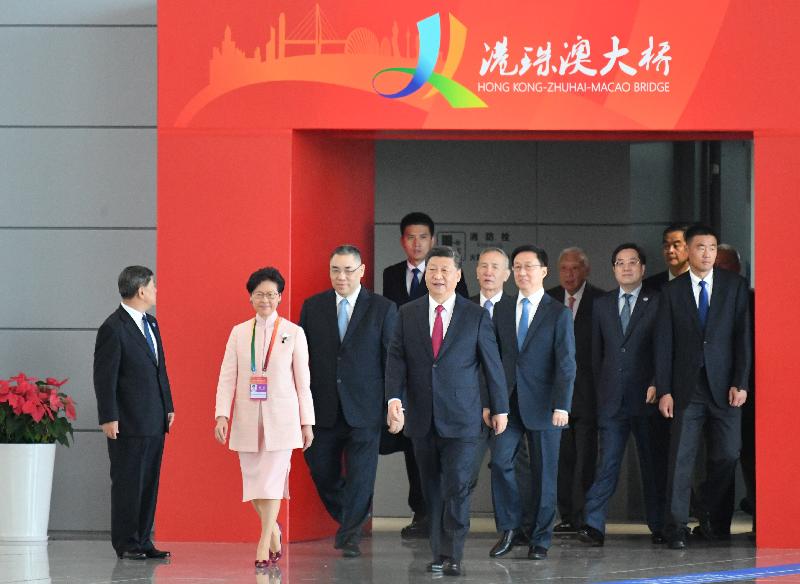 CE attends opening ceremony of Hong Kong-Zhuhai-Macao Bridge