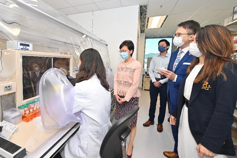 CE visits research centres under InnoHK research clusters